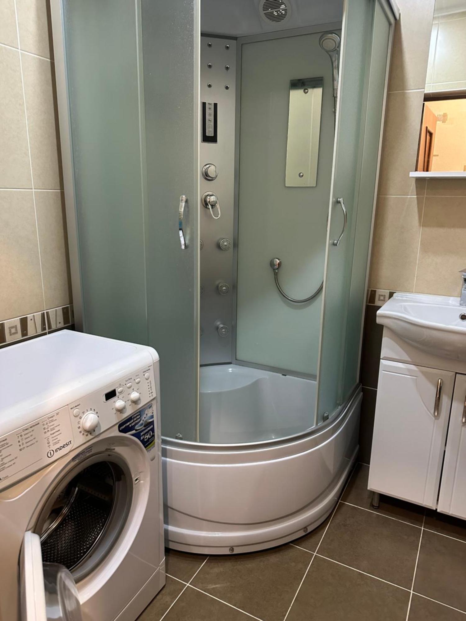 Cosy flat in the city center Apartment บิชเคก ภายนอก รูปภาพ