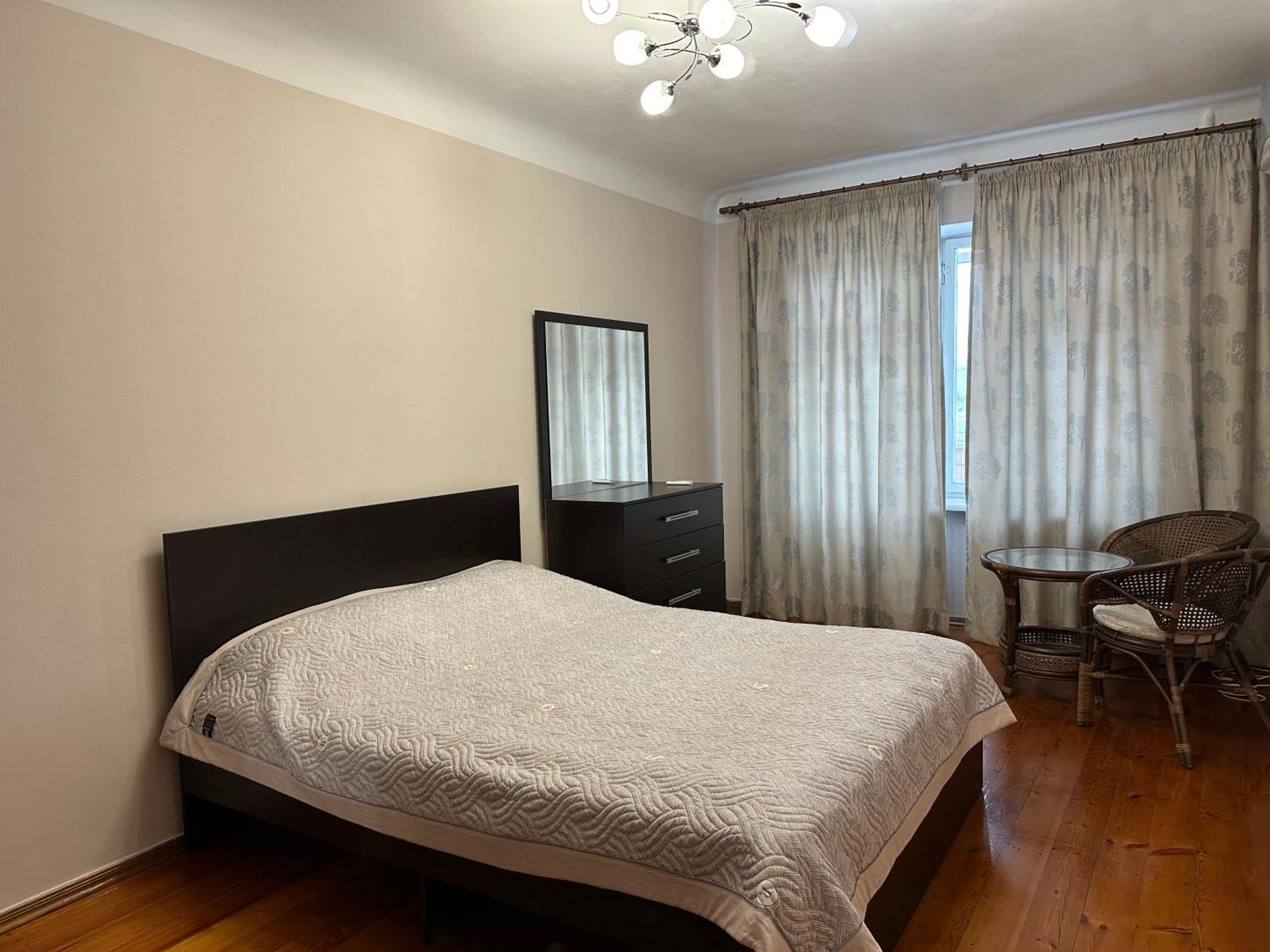 Cosy flat in the city center Apartment บิชเคก ภายนอก รูปภาพ